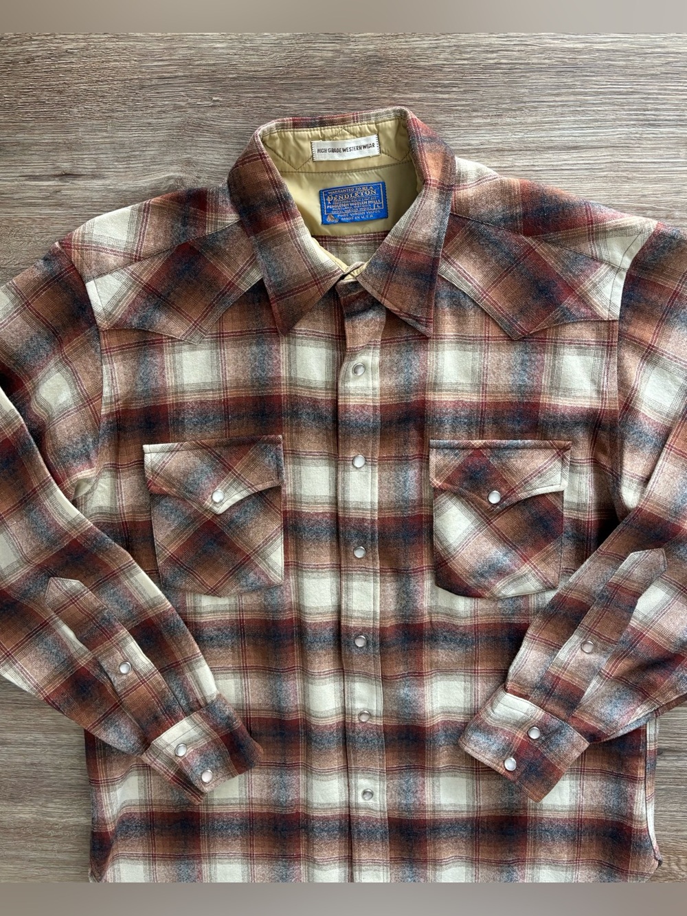 Pendleton snap Western L Lg 100% pure wool men’s long sleeve shirt. GREAT cond - Picture 2 of 12